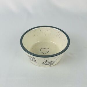Pacifica Pet Bowl Food Water Cat Kitten “Meow” Exterior Heart Interior Cream